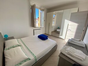 Room - Vrbo Property (La Spezia)
