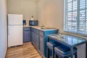 Private kitchen - 2 Full Beds | Non-Smoking, Kitchen (Rosemead)