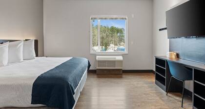 1 King Bed|Mobil Acc RI Shwr NS Kitchen