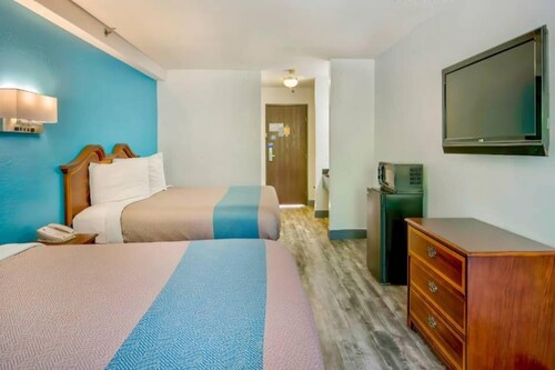 2 Queen Beds | Non-Smoking, Micfridge