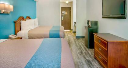 2 Queen Beds | Non-Smoking, Micfridge