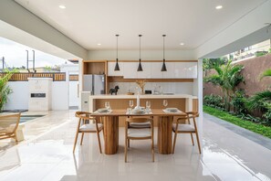 Outdoor dining - Sofia Villas (Kerobokan)