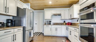 Hiking, Wineries & More! Mtn-View Gem in Tehachapi