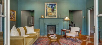 Heart of Historic Dtwn Eustis! MCM-Inspired Home