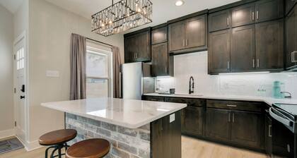 Near AFB & Medical Center: Modern San Angelo Home