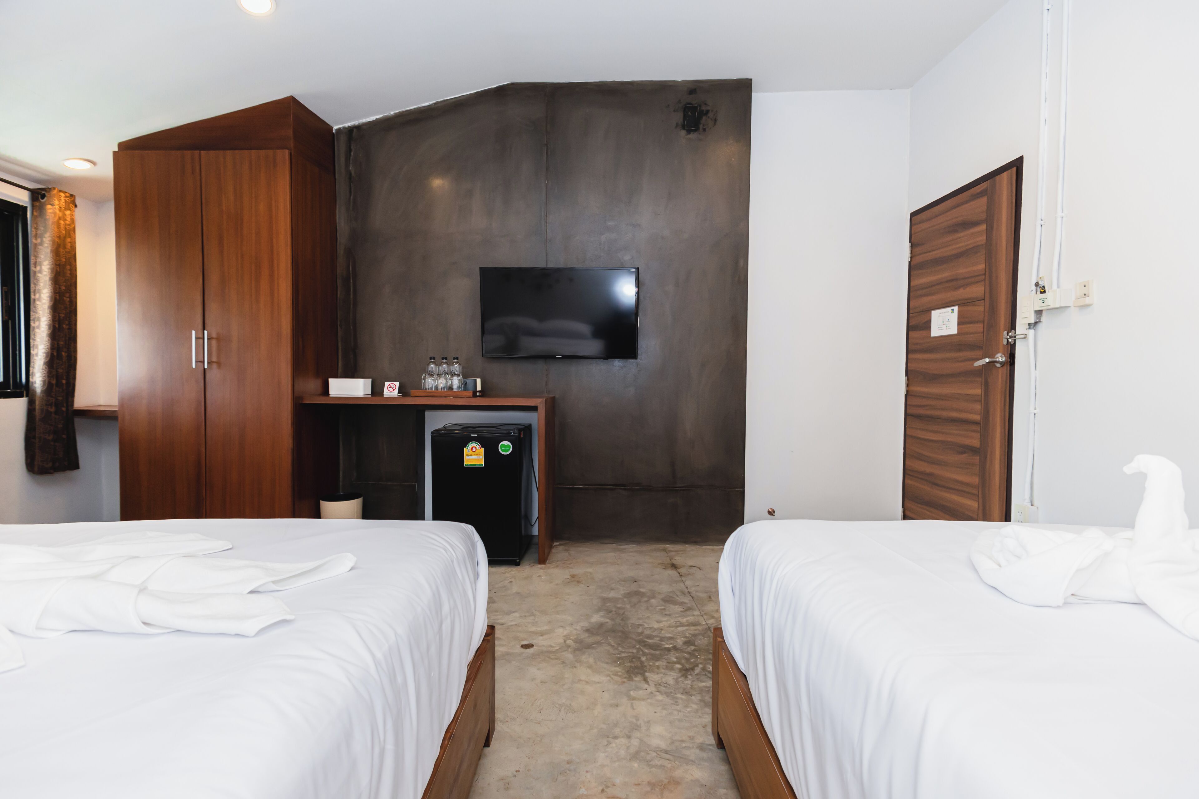 Triple Room, City View | Free WiFi