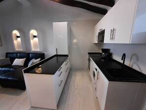 Private kitchen - Casa Julia!!! Completely renovated vacation home in a well-kept resort (Teulada)