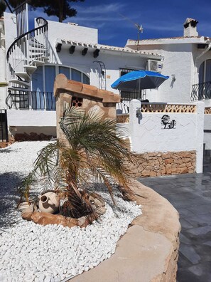 Property grounds - Casa Julia!!! Completely renovated vacation home in a well-kept resort (Teulada)