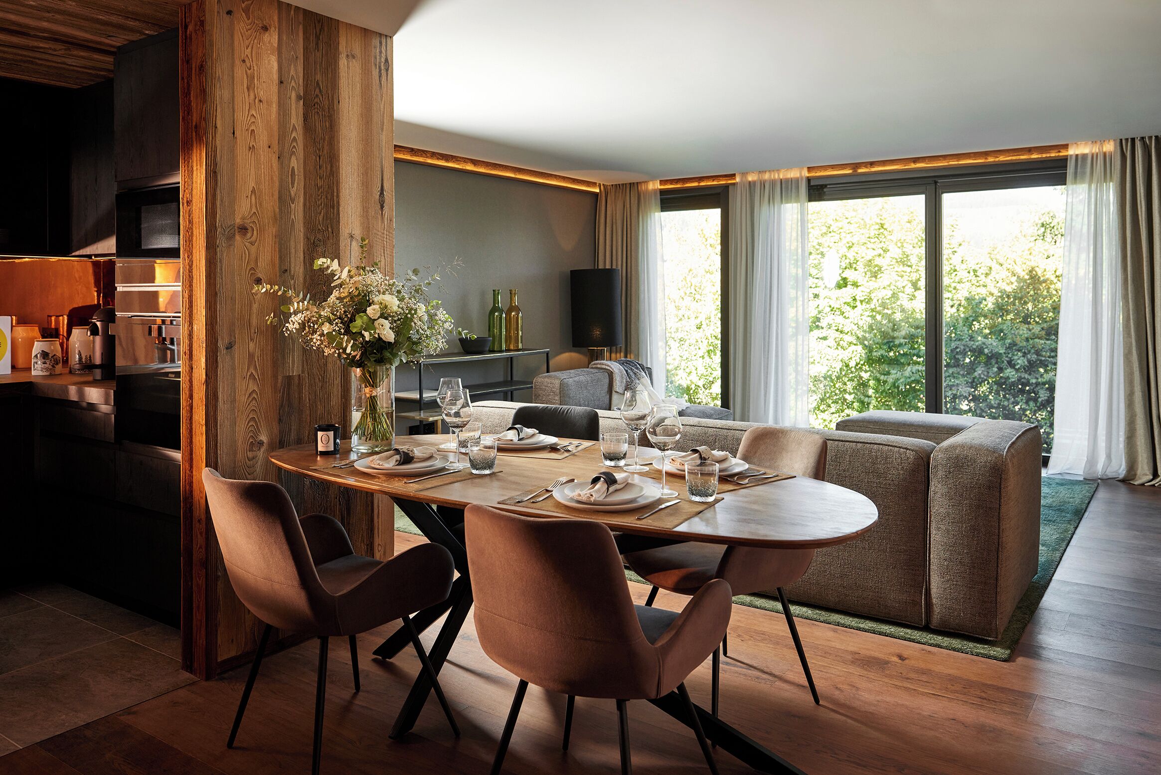 Penthouse, Mountainside | Dining