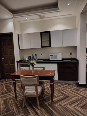Dining - Makeen Homes ApartHotel (Riyadh)