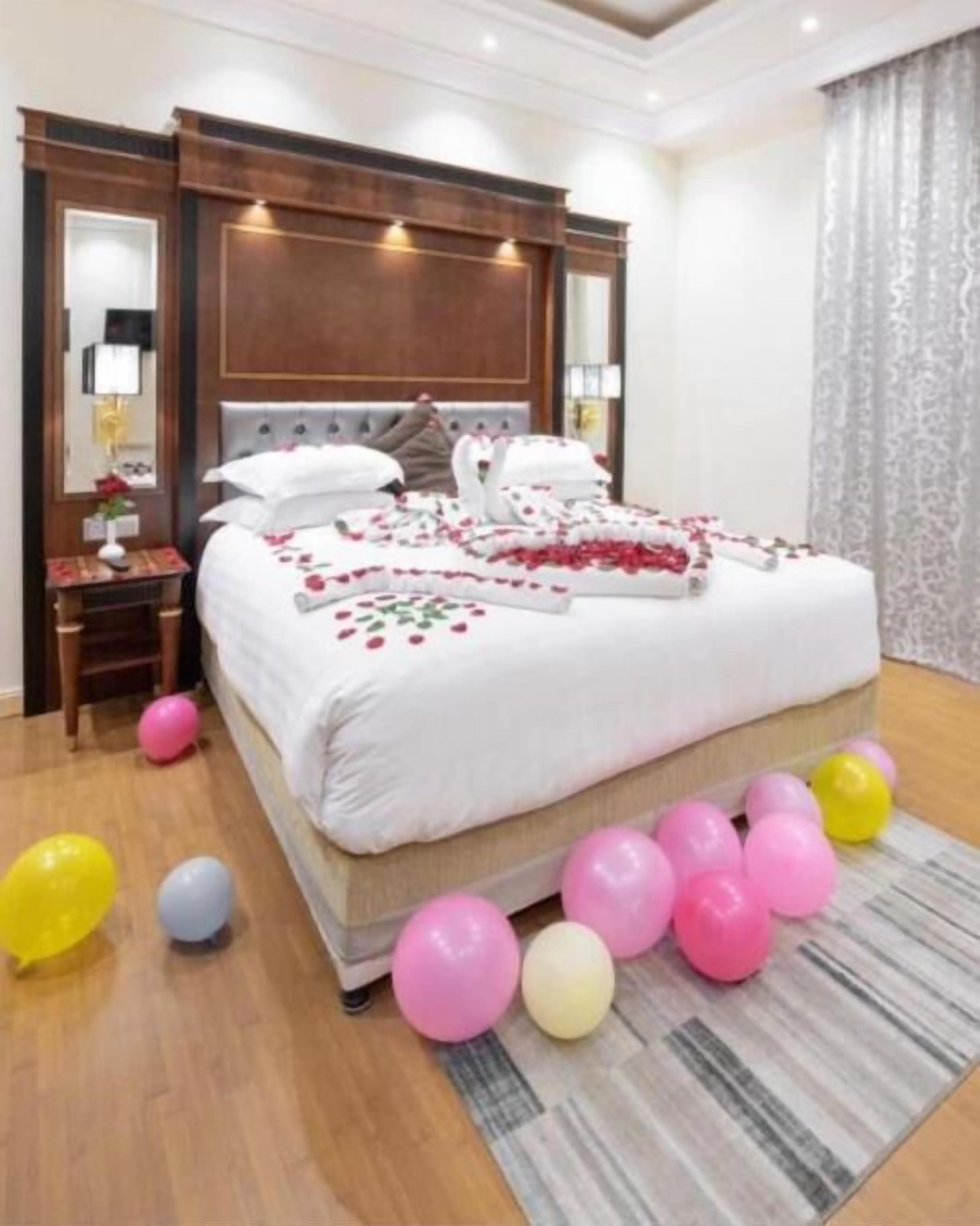In-room safe, soundproofing, iron/ironing board, free WiFi