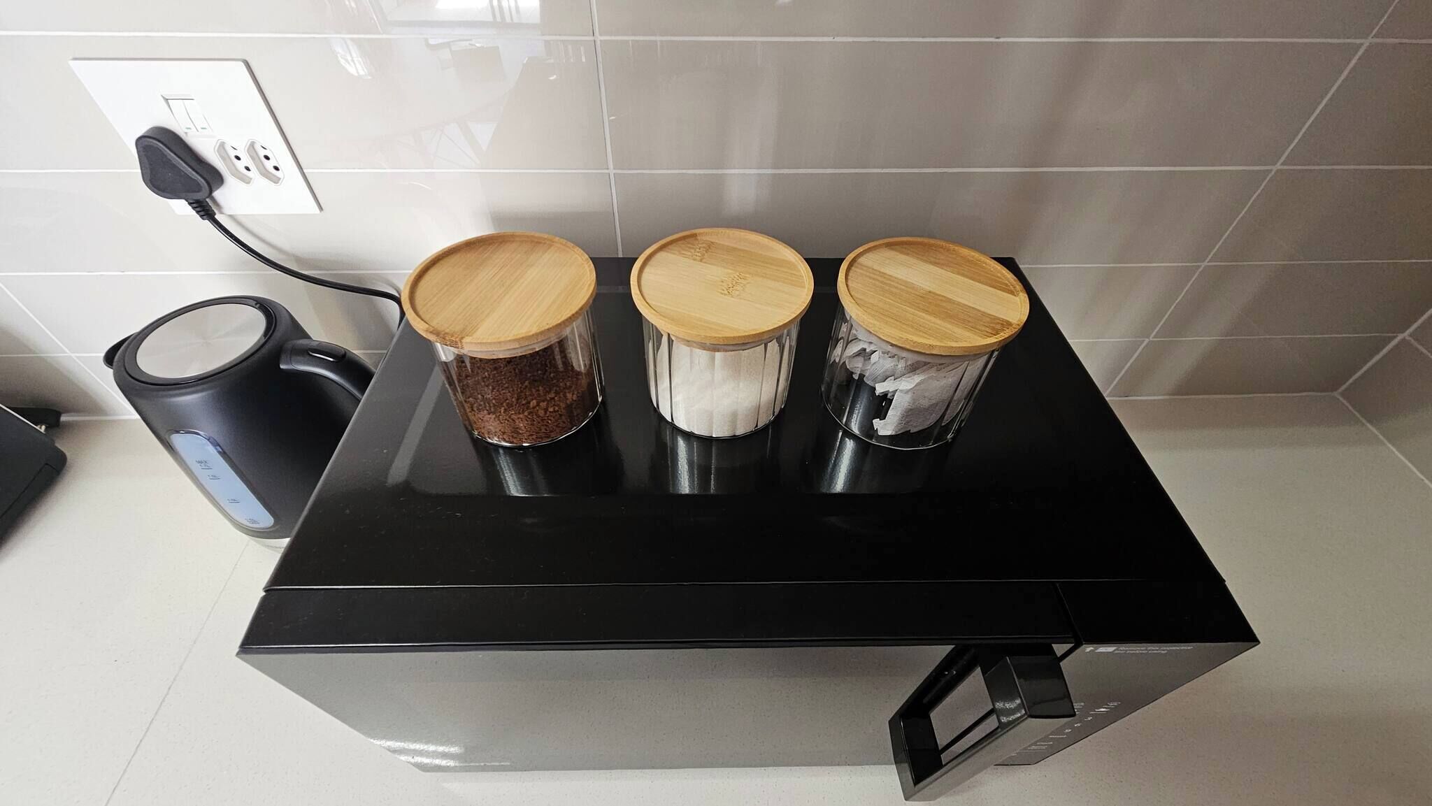 Kopi dan/atau pembancuh kopi