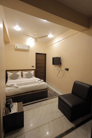 Standard Room | Free WiFi - Hotel Pearl Jaipur (Jaipur)