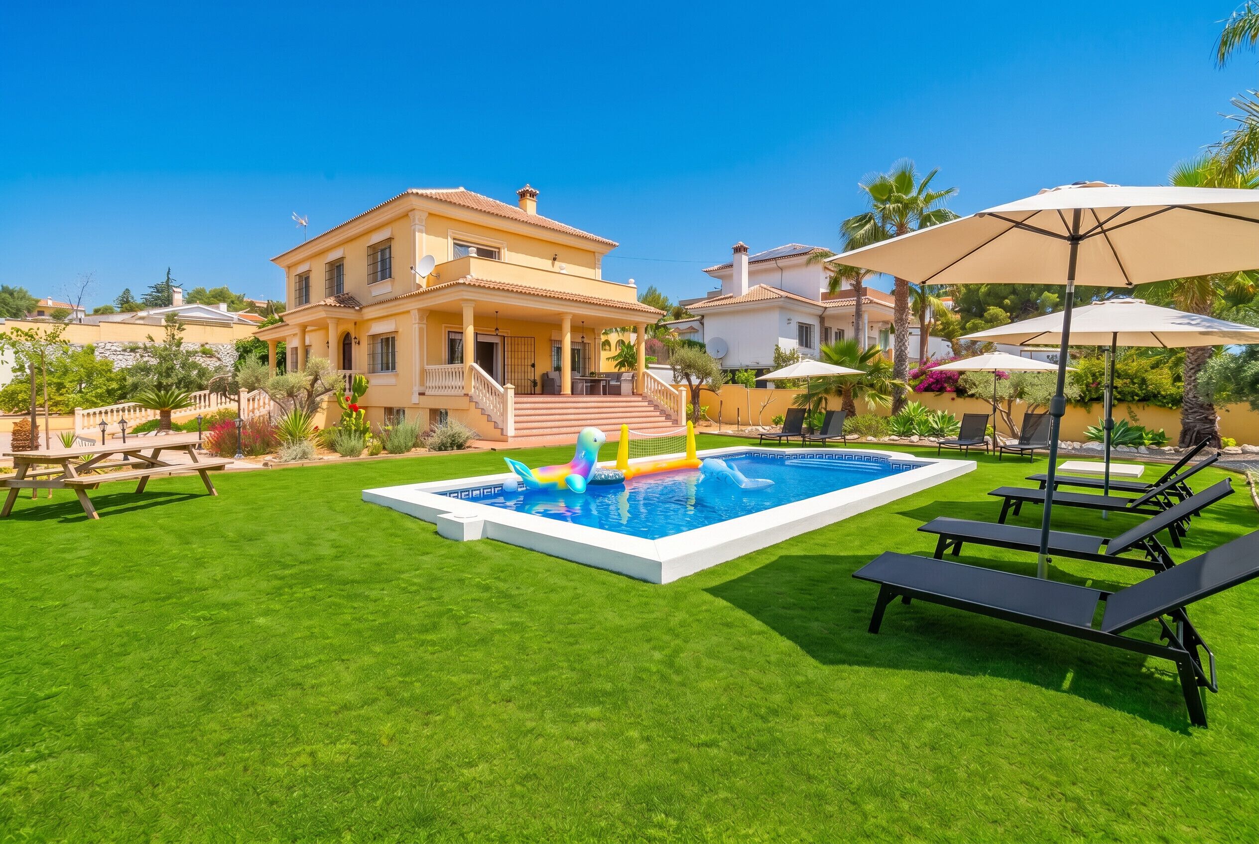 Holiday villa with pool in Alhaurín de la Torre