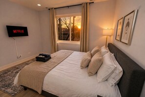 Silitysrauta/-lauta, vauvan matkasänky, ilmainen Wi-Fi, vuodevaatteet