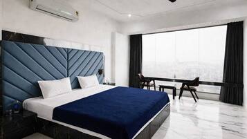 Family Double Room, City View | City view