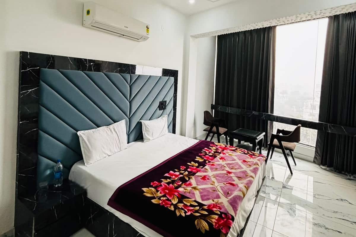 Family Double Room, City View | Individually furnished, laptop workspace, iron/ironing board, free WiFi