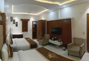 Desk, laptop workspace, free WiFi - Hotel Prescesion (New Delhi)