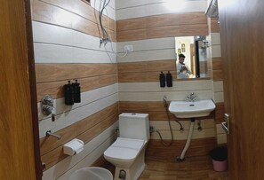 Bathroom - Hotel Prescesion (New Delhi)