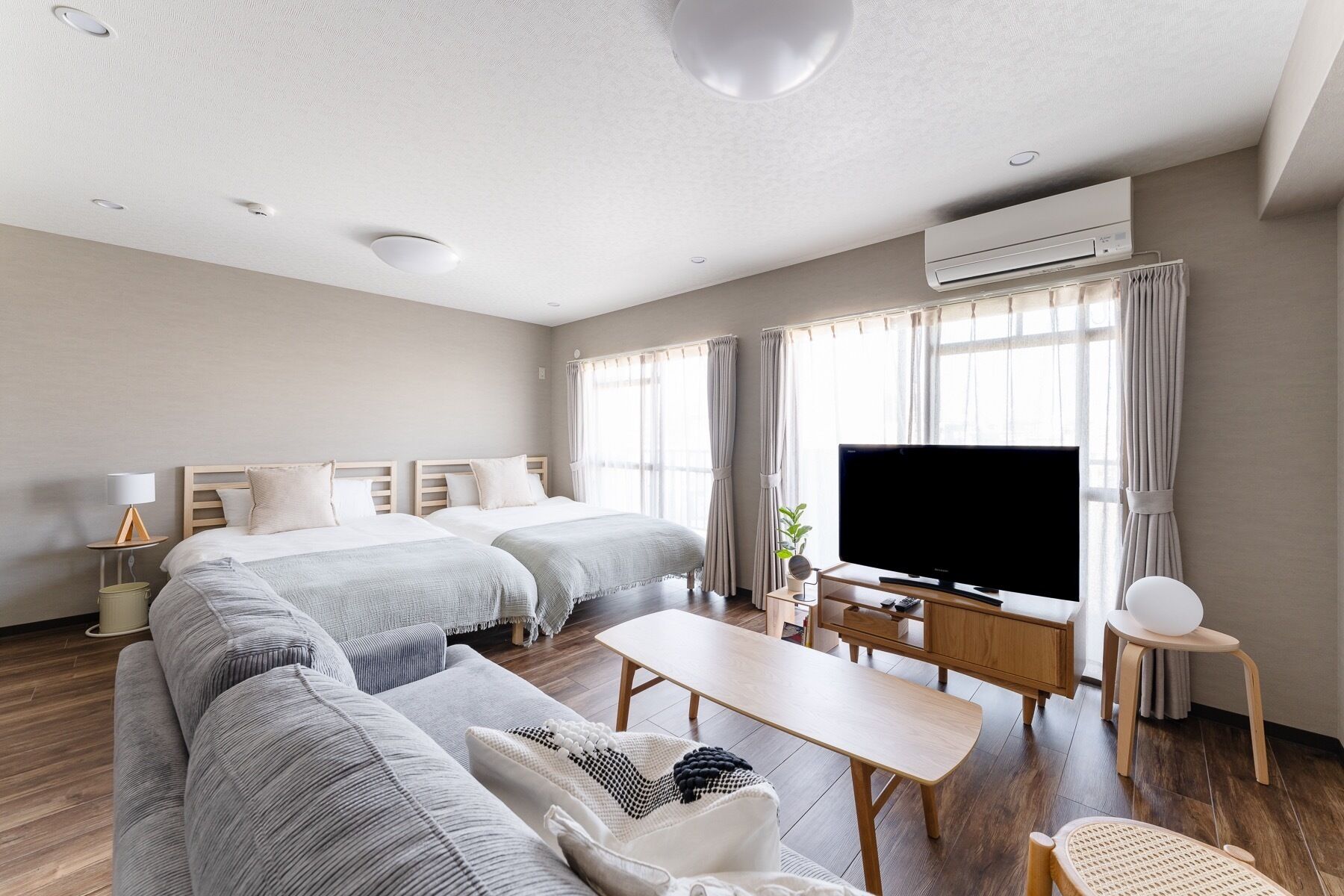Desk, iron/ironing board, free WiFi, bed sheets