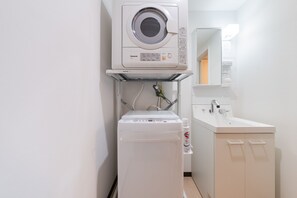 Interior - 30 square meters | Twin room accommodates 3 peopl / Kagoshima City Kagoshima (Kagoshima City)