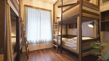 3 bedrooms, desk, free WiFi, bed sheets