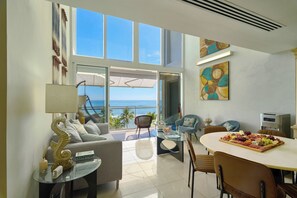 Interior - Beachfront | Private Jacuzzi | Ocean Views | Pool (Juan Dolio)