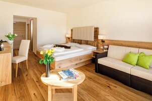 Deluxe Double Room, Balcony, Mountain View | In-room safe, soundproofing, free WiFi, bed sheets
