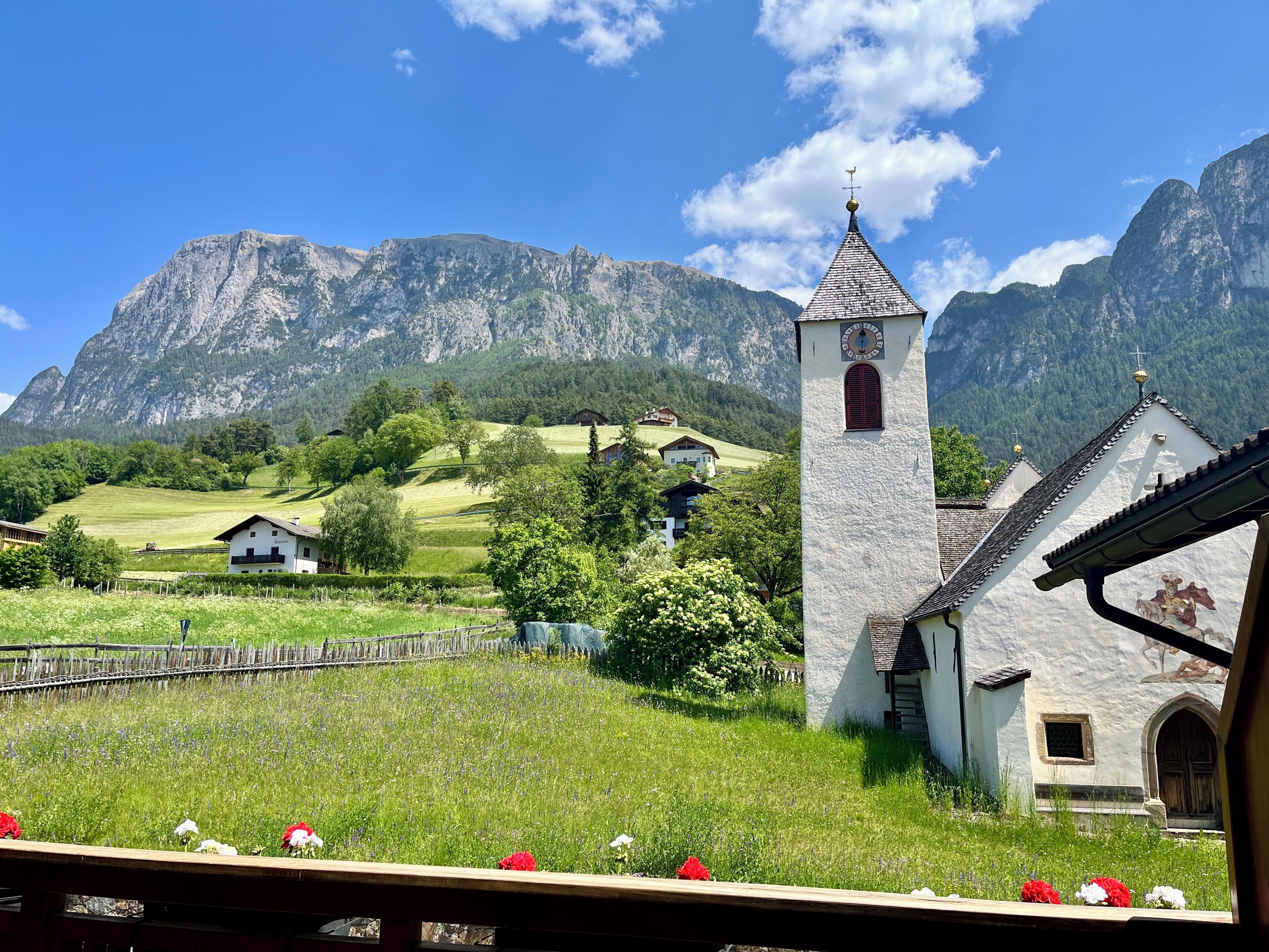 Quarto casal luxo, sacada, vista para a montanha | Área da propriedade