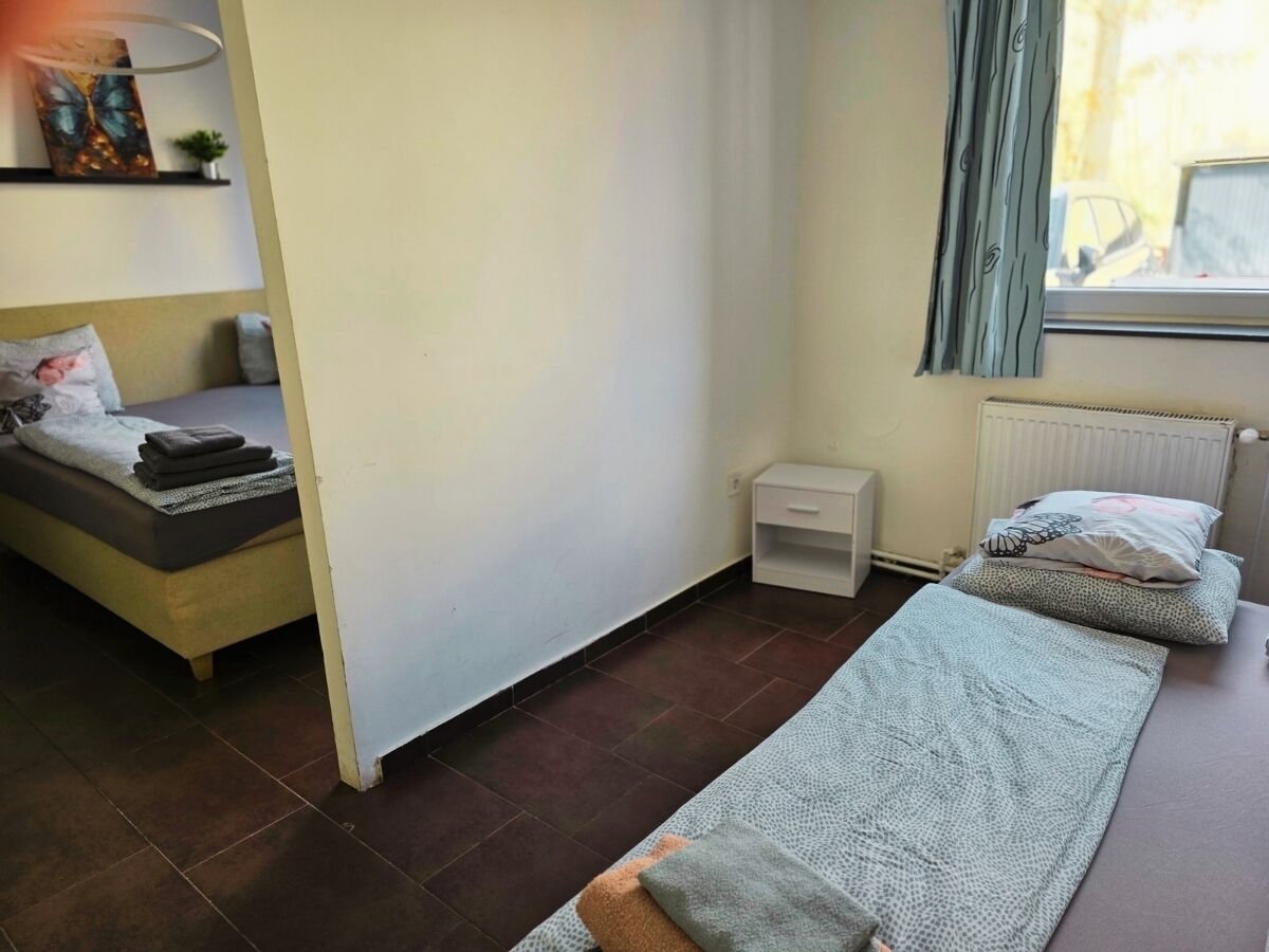 Habitación con 2 camas individuales | Wifi gratis y ropa de cama 