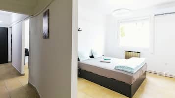 Free WiFi, bed sheets