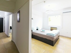 Wifi gratis y ropa de cama 