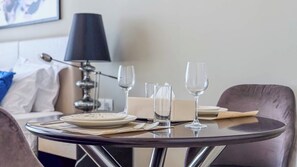 Dining - Beautifully Furnished Studio for a Perfect Getaway (Dubai)