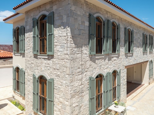 The Mint Urla