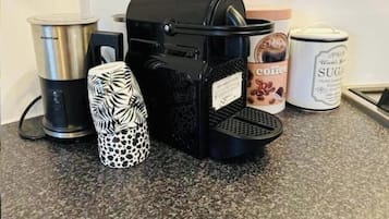Kaffee und/oder Kaffeemaschine