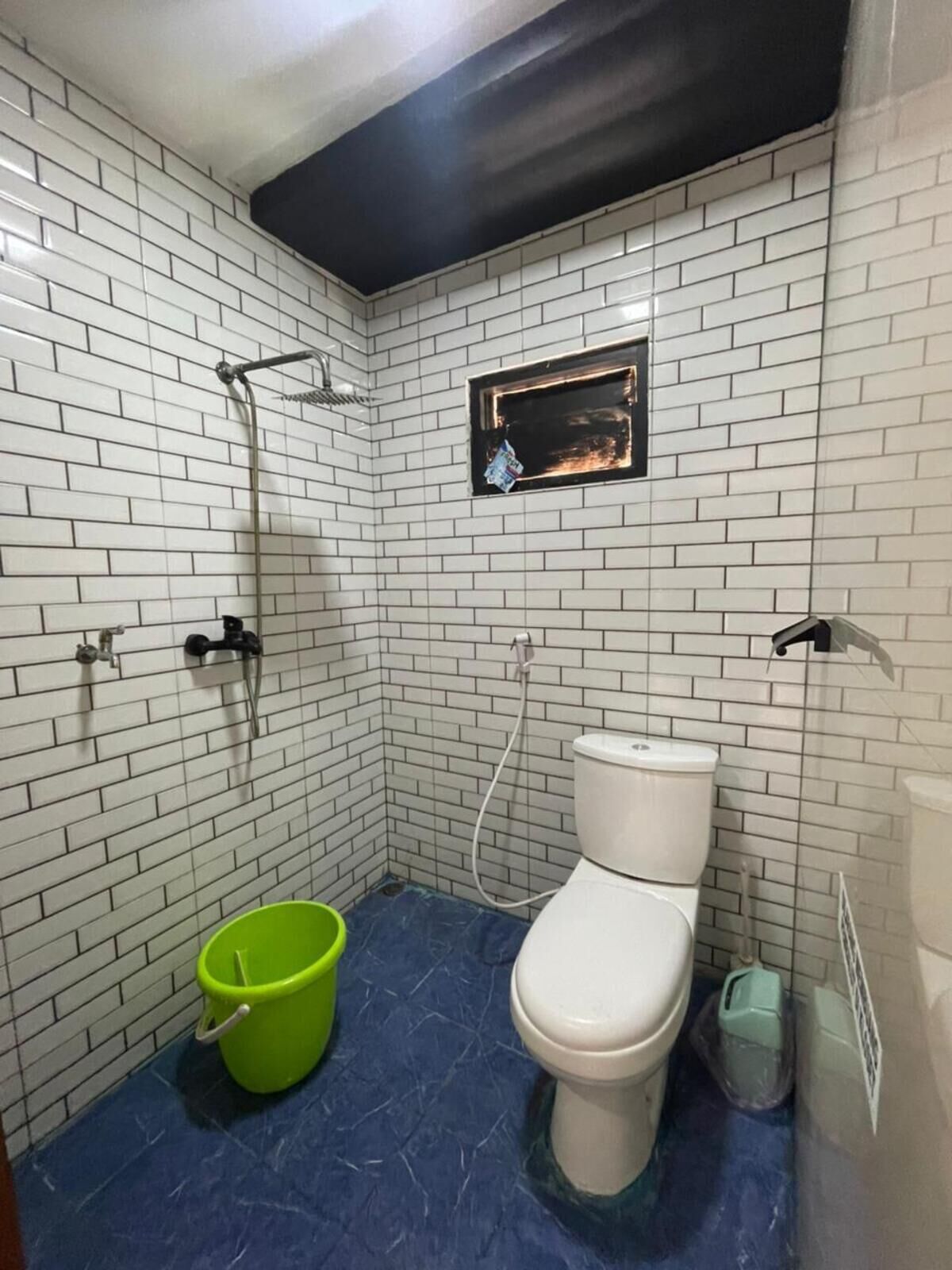 Villa, 2 slaapkamers | Badkamer | Een douche, een haardroger, handdoeken