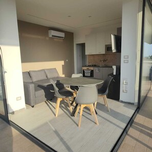 Outdoor dining - Vrbo Property (Giardini Naxos)