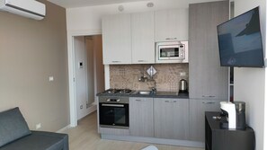 Private kitchen - Vrbo Property (Giardini Naxos)