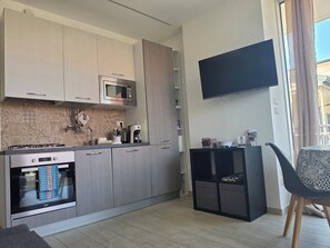 Private kitchen - Vrbo Property (Giardini Naxos)