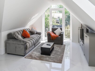 Apartment 5 - UK51650