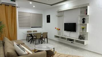 Family Apartment, 2 Bedrooms, Balcony, City View | Living area