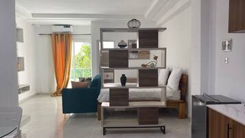 Comfort Studio, Balcony, City View | Interior