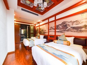Suite Keluarga, Beberapa Tempat Tidur, Bebas Asap Rokok, kamar mandi pribadi | Meja kerja, ruang kerja ramah laptop, kedap suara, dan Wi-Fi gratis