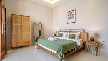 Egyptian cotton sheets, premium bedding, in-room safe