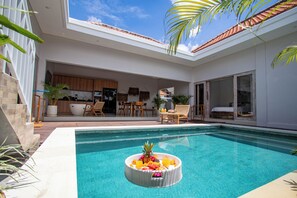 Villa Luxury, vista piscina | Piscina | Piscina all'aperto