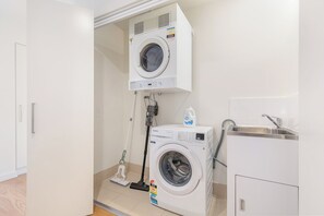 Interior - Bright 2-bedroom apartment with AC in soothing Macquarie Park (Macquarie Park)