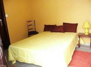 Room - Vrbo Property (Alvite)