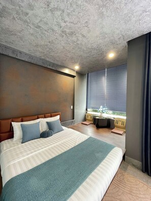Premium bedding, desk, iron/ironing board, WiFi (free) - Min Min Retreat Homestay (An Cuu)
