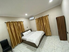 Kamar Single | Ruang kerja ramah laptop dan Wi-Fi gratis