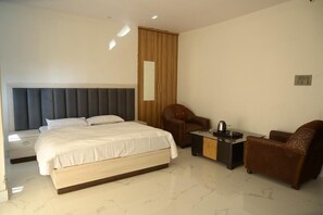 Deluxe Double Room - Hotel Deep Khirsu (Khirsu)